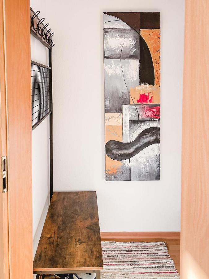 Schoene Wohnung, Eigene Terrasse, Privater Parkplatz, Wi-Fi, Waschmaschine, 3P Chemnitz Exteriör bild